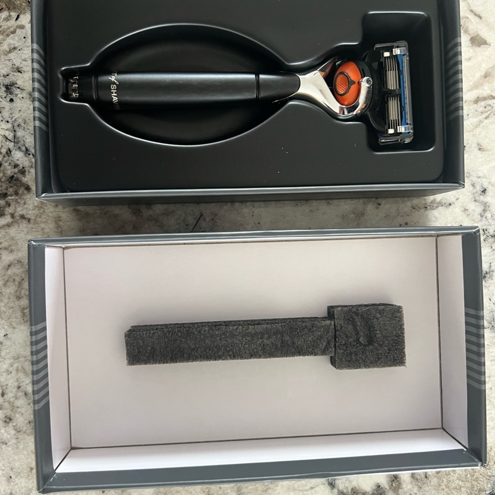 The Art of Shaving Lexington Collection Razor - Black - NIB - Picture 4 of 4